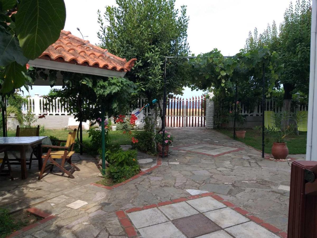 Villa Iris Vrasná 外观 照片