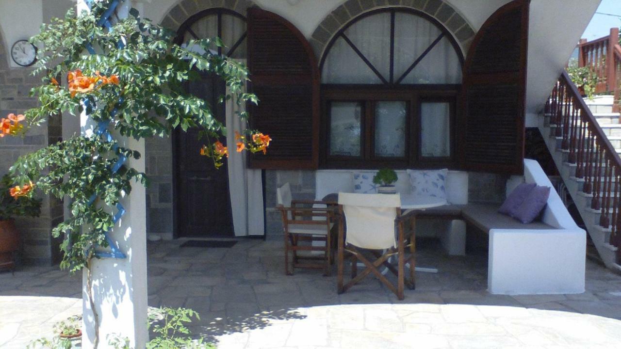 Villa Iris Vrasná 外观 照片